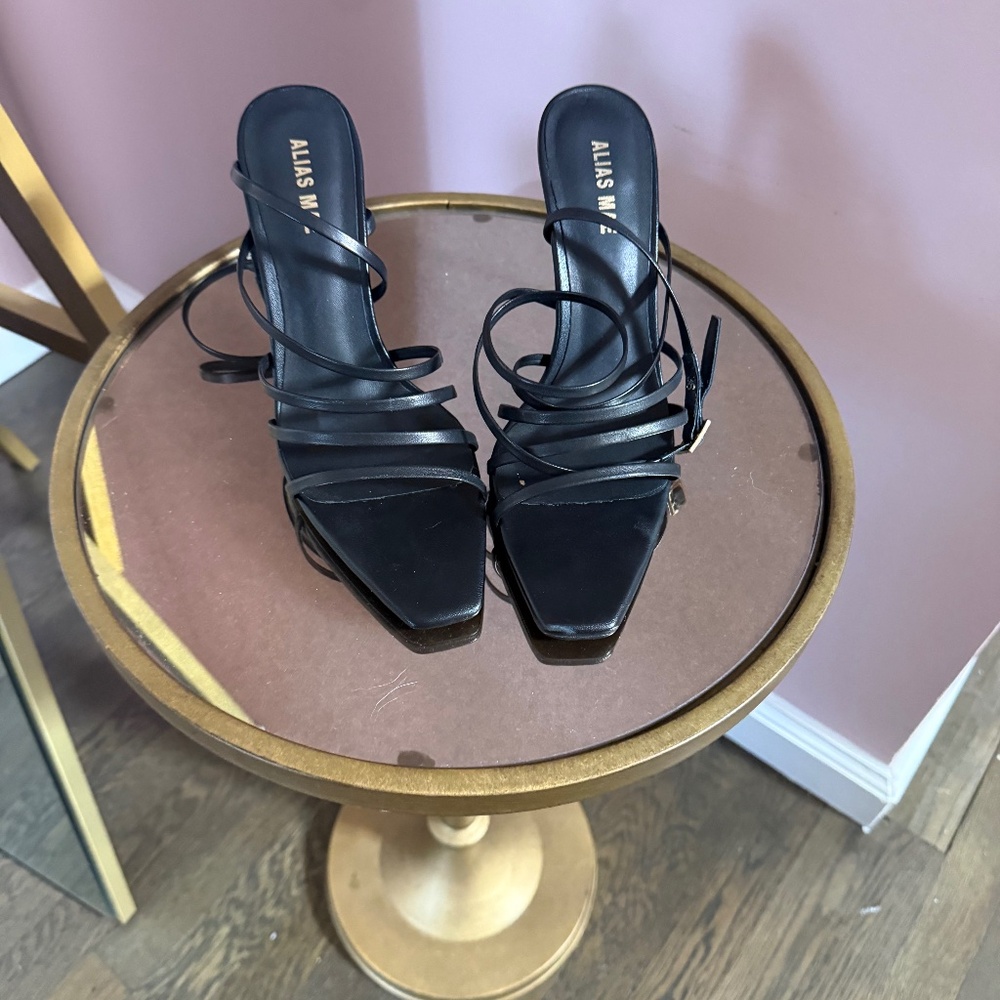 Alias Mae Isabelle Sandal Black